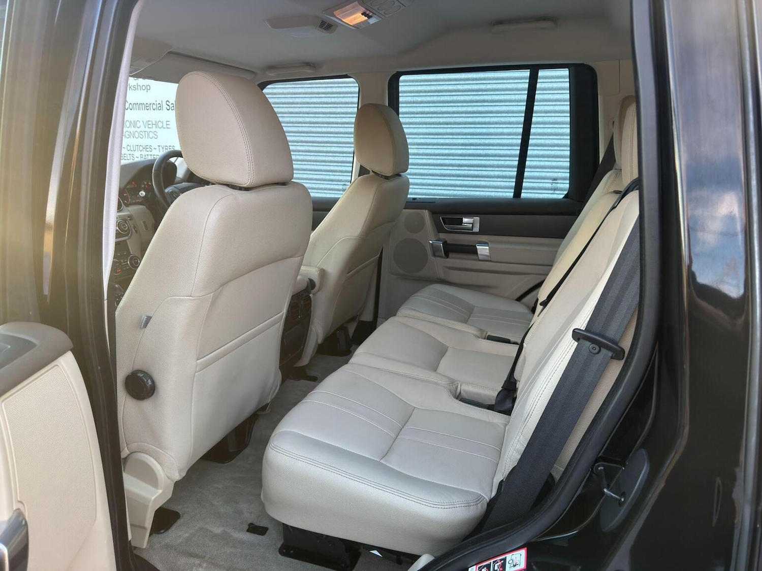 Used Land Rover Discovery 4 2015 for sale - 76631545: Photo 19