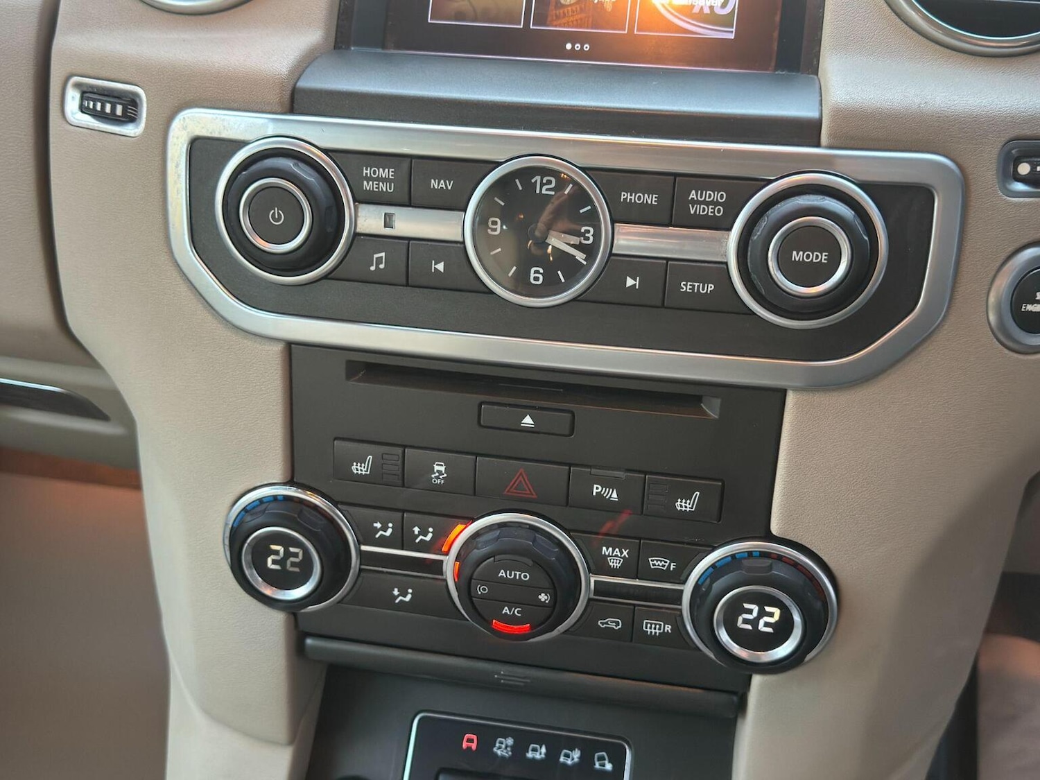 Used Land Rover Discovery 4 2015 for sale - 76631545: Photo 21