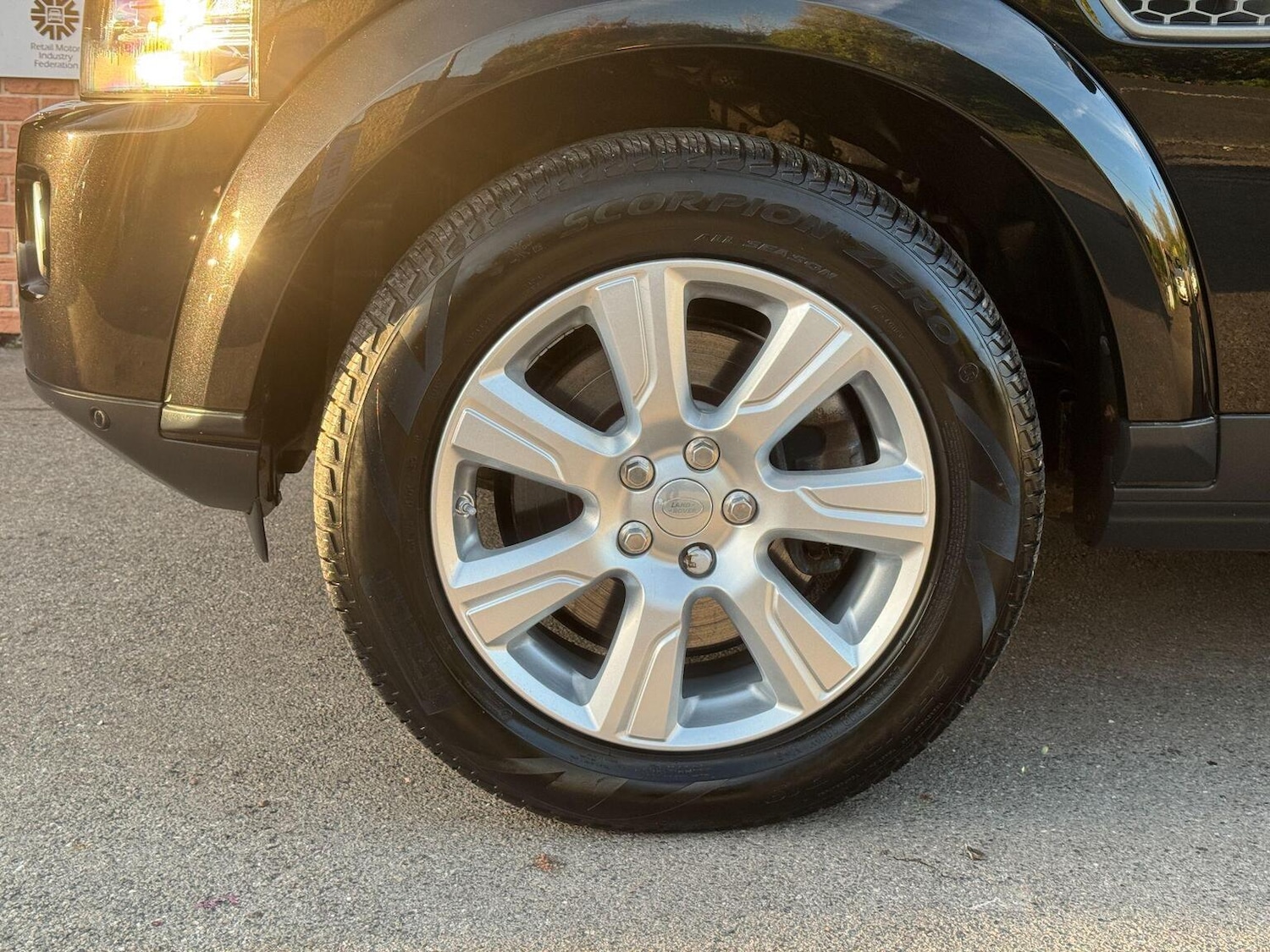 Used Land Rover Discovery 4 2015 for sale - 76631545: Photo 28