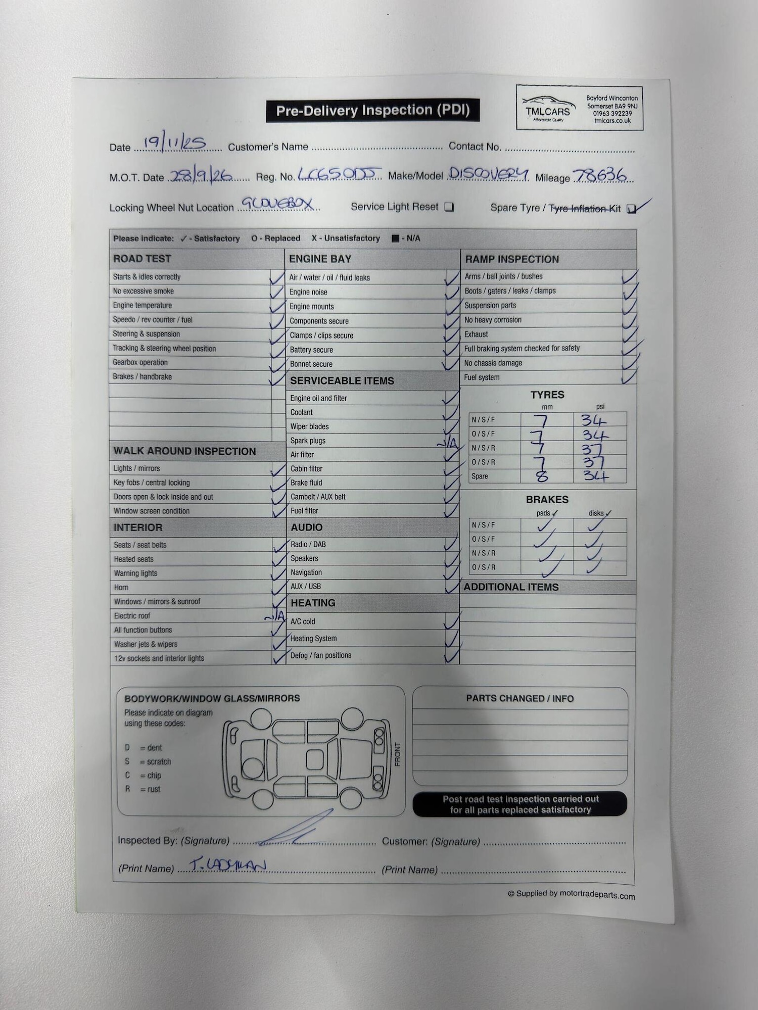 Used Land Rover Discovery 4 2015 for sale - 76631545: Photo 36