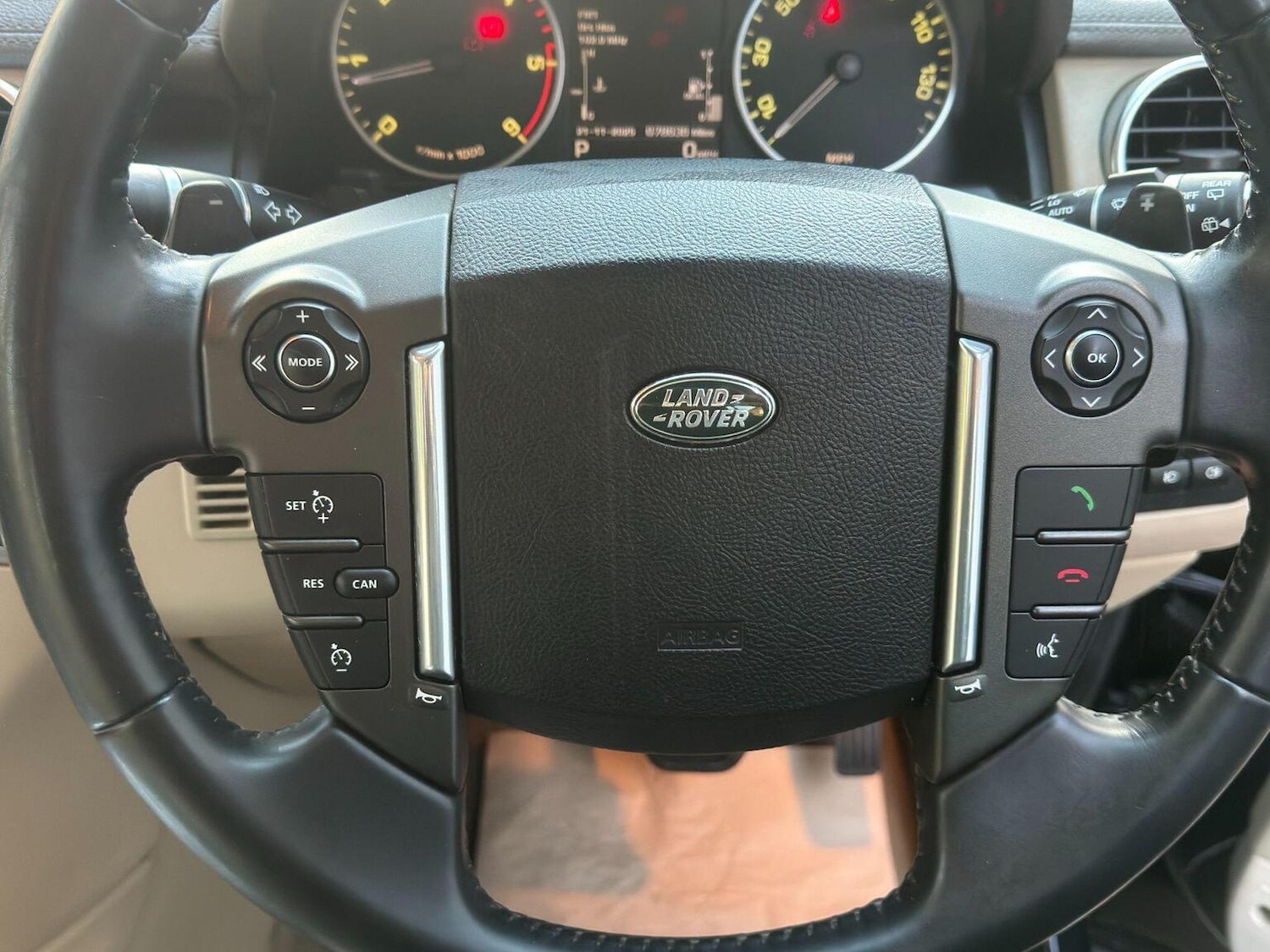 Used Land Rover Discovery 4 2015 for sale - 76631545: Photo 47