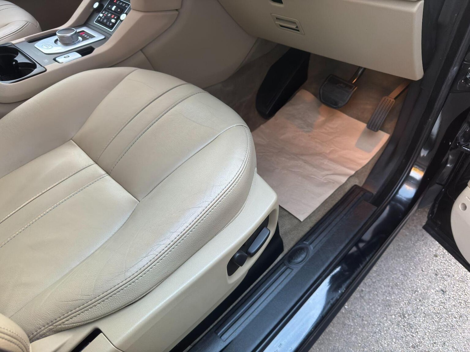 Used Land Rover Discovery 4 2015 for sale - 76631545: Photo 48