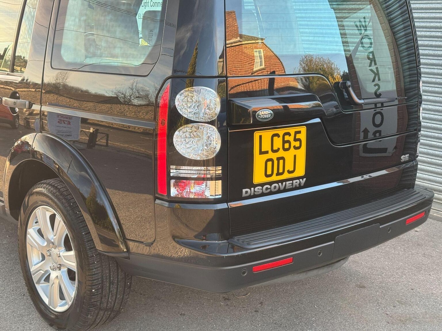 Used Land Rover Discovery 4 2015 for sale - 76631545: Photo 5