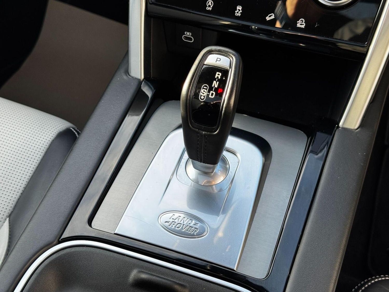 Used Land Rover Discovery Sport 2021 for sale - 77622501: Photo 10