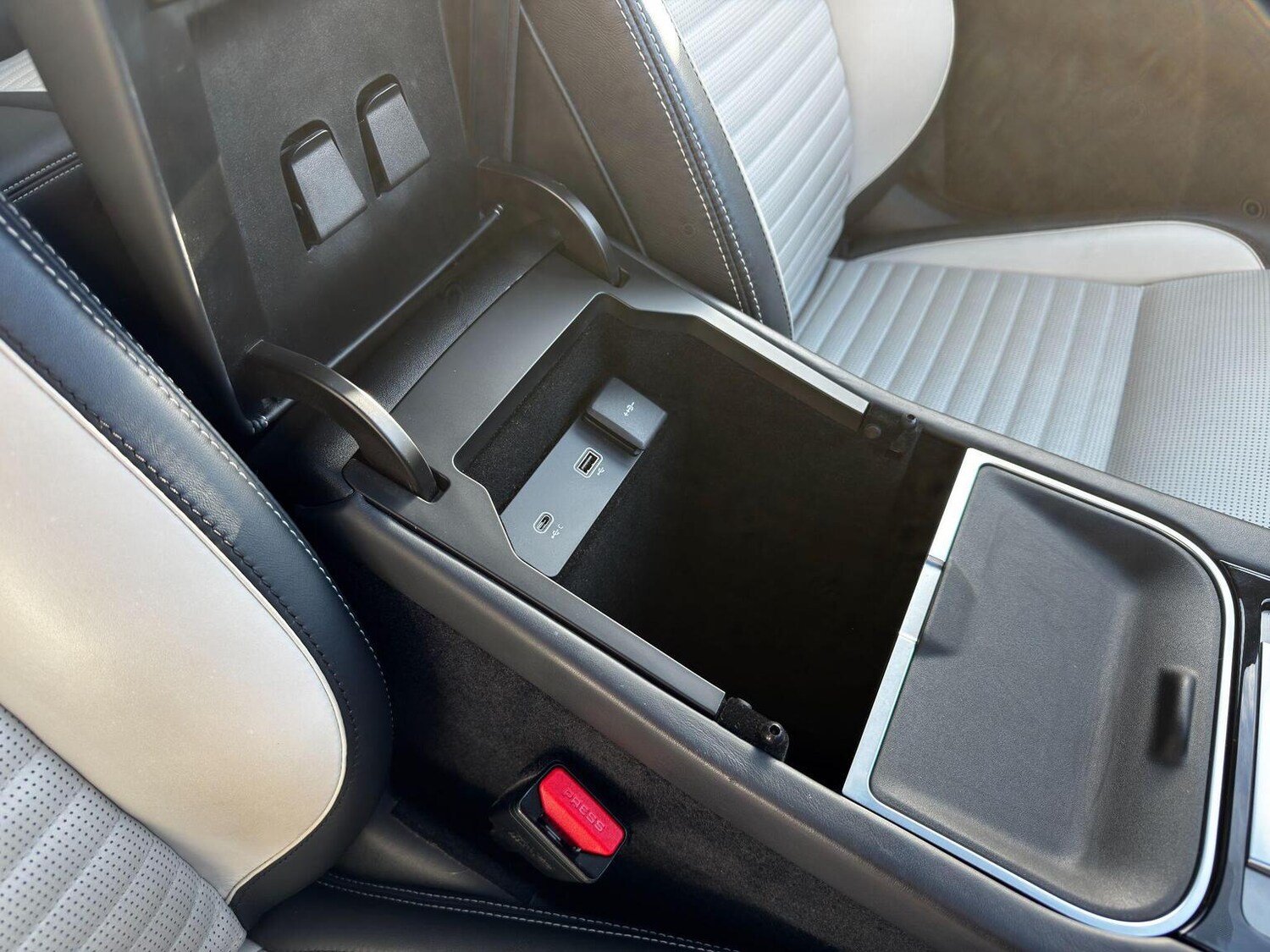 Used Land Rover Discovery Sport 2021 for sale - 77622501: Photo 66