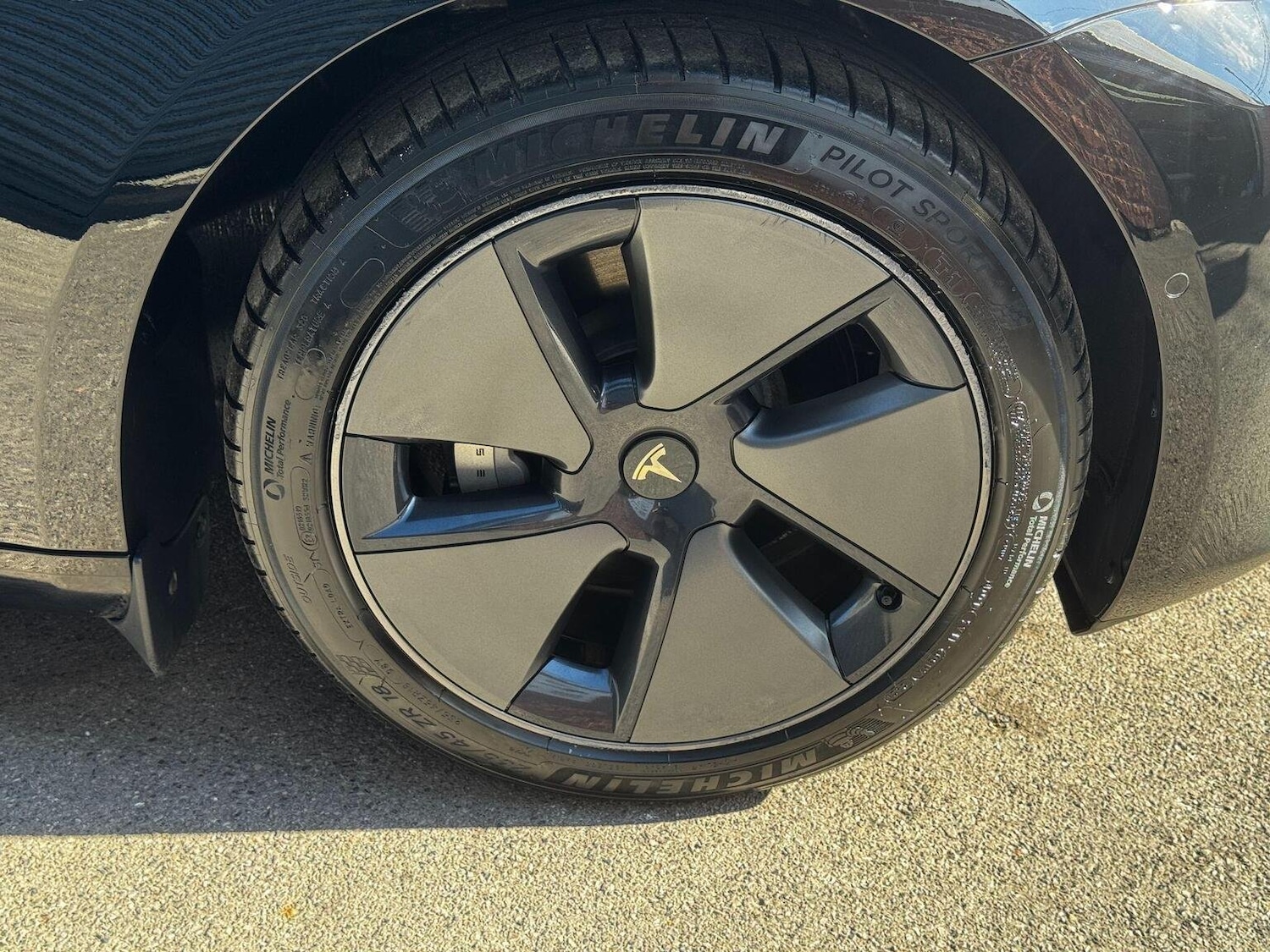 Used Tesla Model 3 2021 for sale - 76107344: Photo 22
