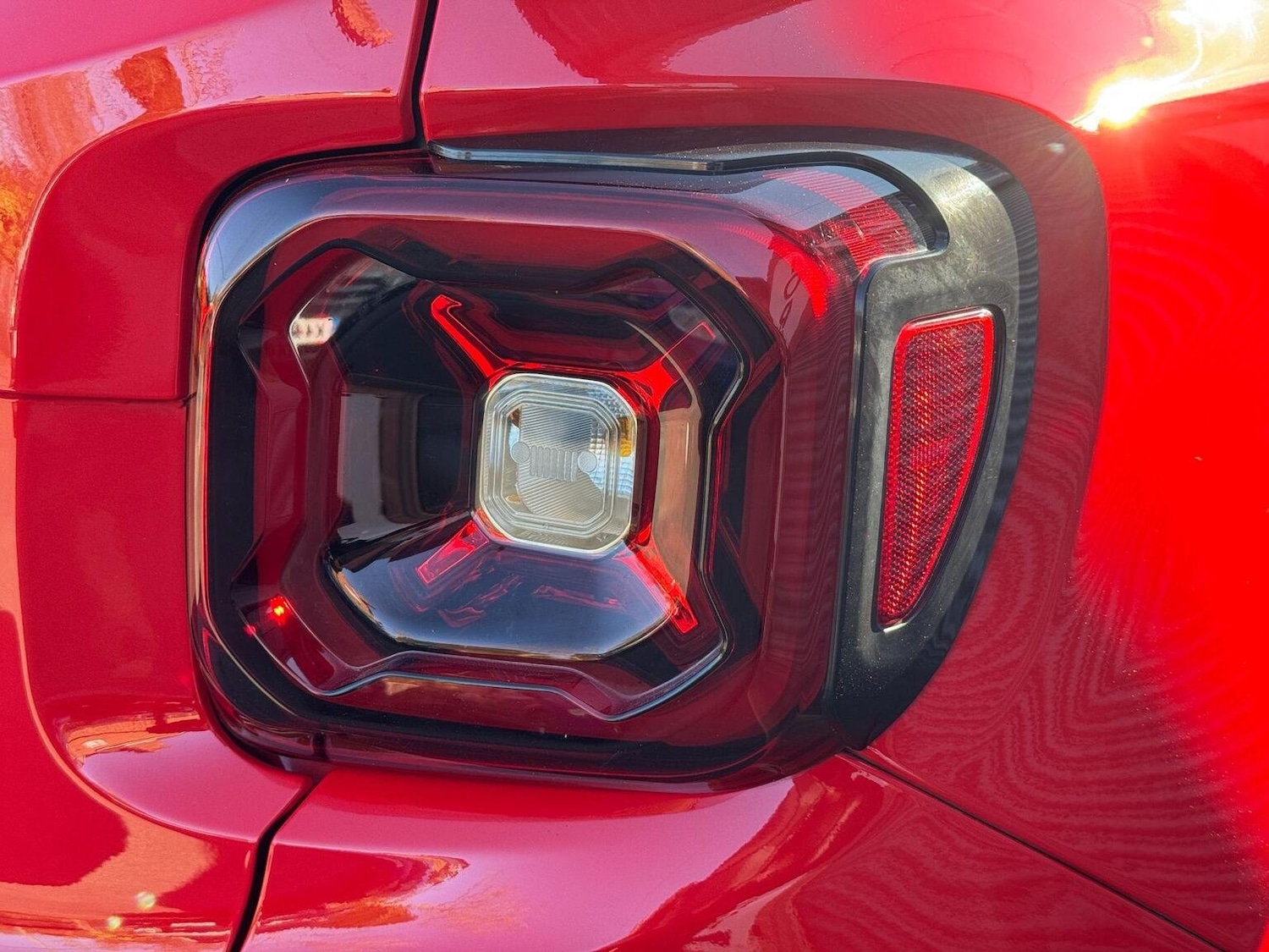 Used Jeep Renegade 2020 for sale - 76397038: Photo 44