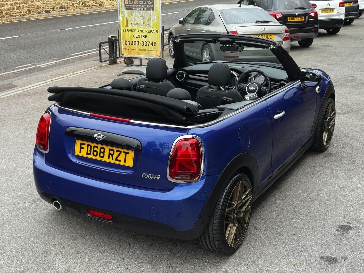 Used MINI Convertible 2018 for sale - 76793824: Photo 17
