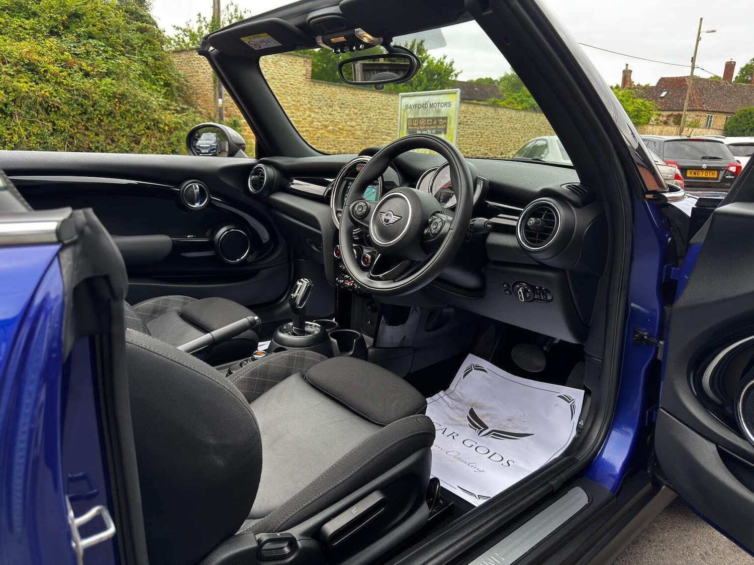 Used MINI Convertible 2018 for sale - 76793824: Photo 19