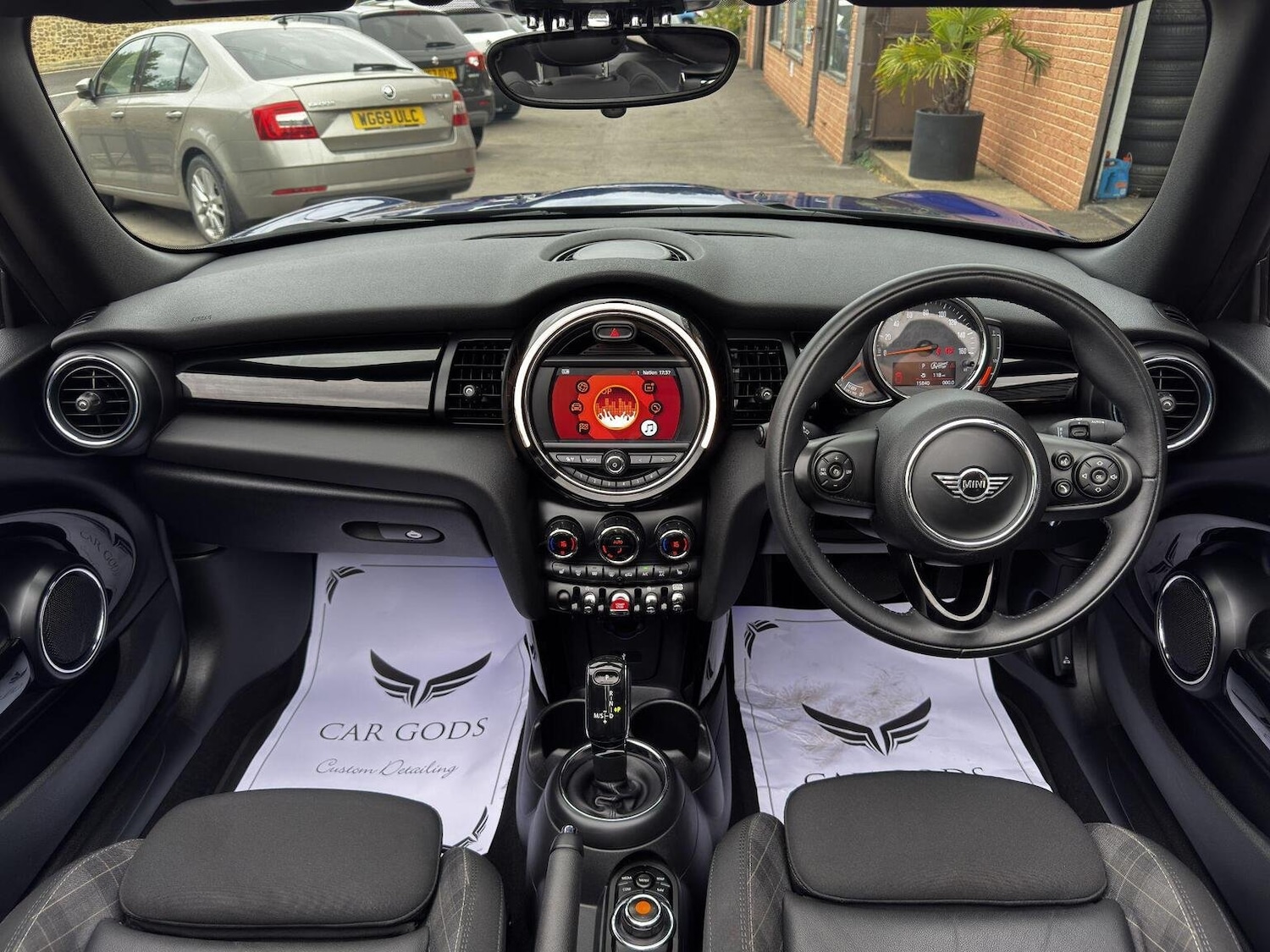 Used MINI Convertible 2018 for sale - 76793824: Photo 22