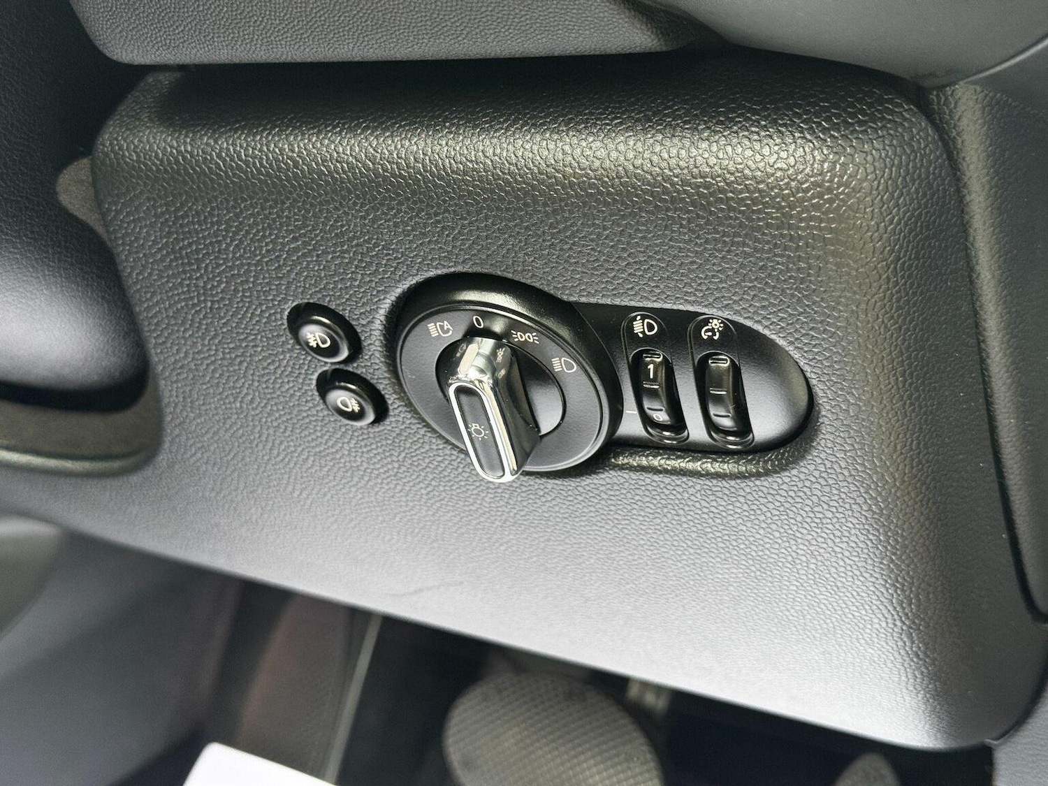 Used MINI Convertible 2018 for sale - 76793824: Photo 31