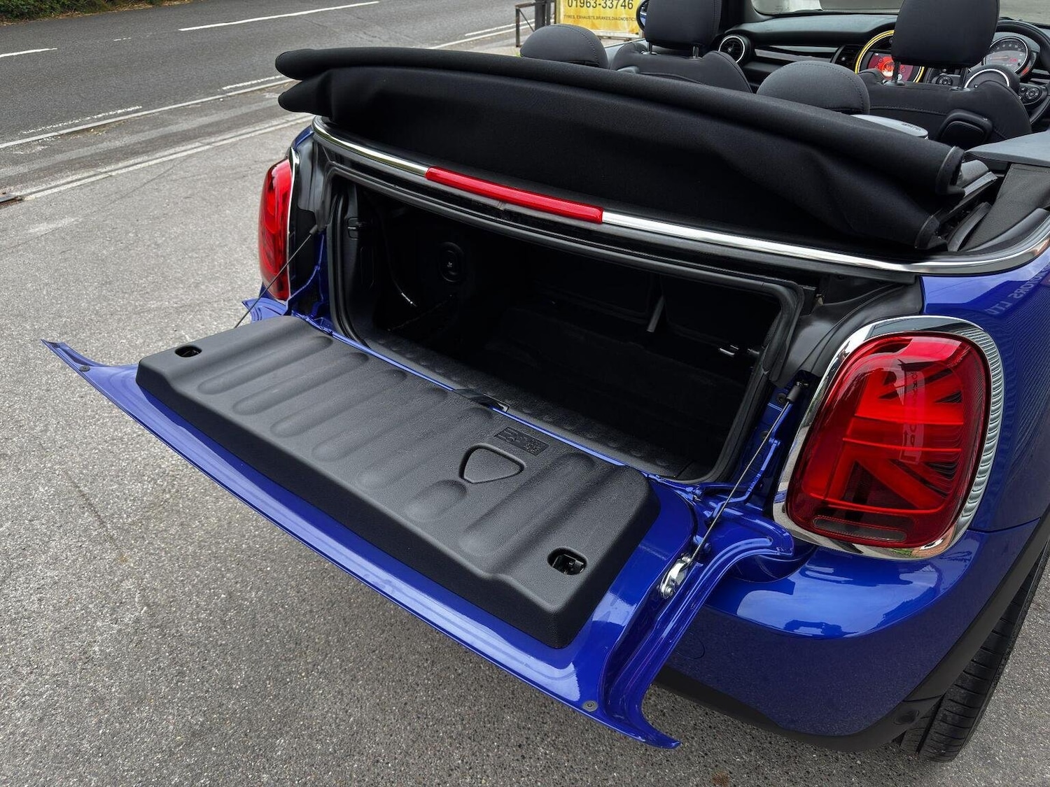 Used MINI Convertible 2018 for sale - 76793824: Photo 55