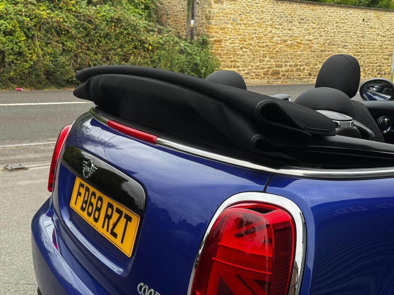 Used MINI Convertible 2018 for sale - 76793824: Photo 62