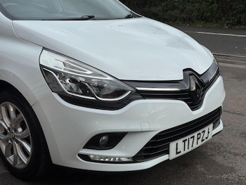 Used Renault Clio 2017 for sale - 76510829: Photo