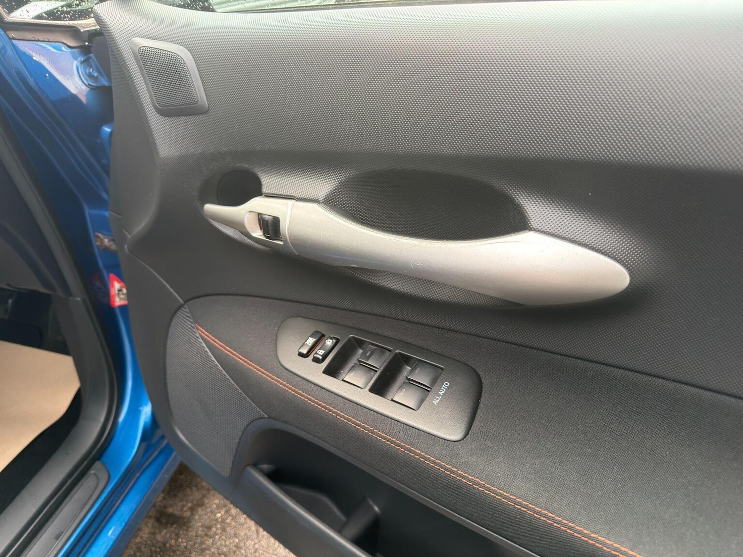 Used Toyota Auris 2010 for sale - 76741250: Photo 24