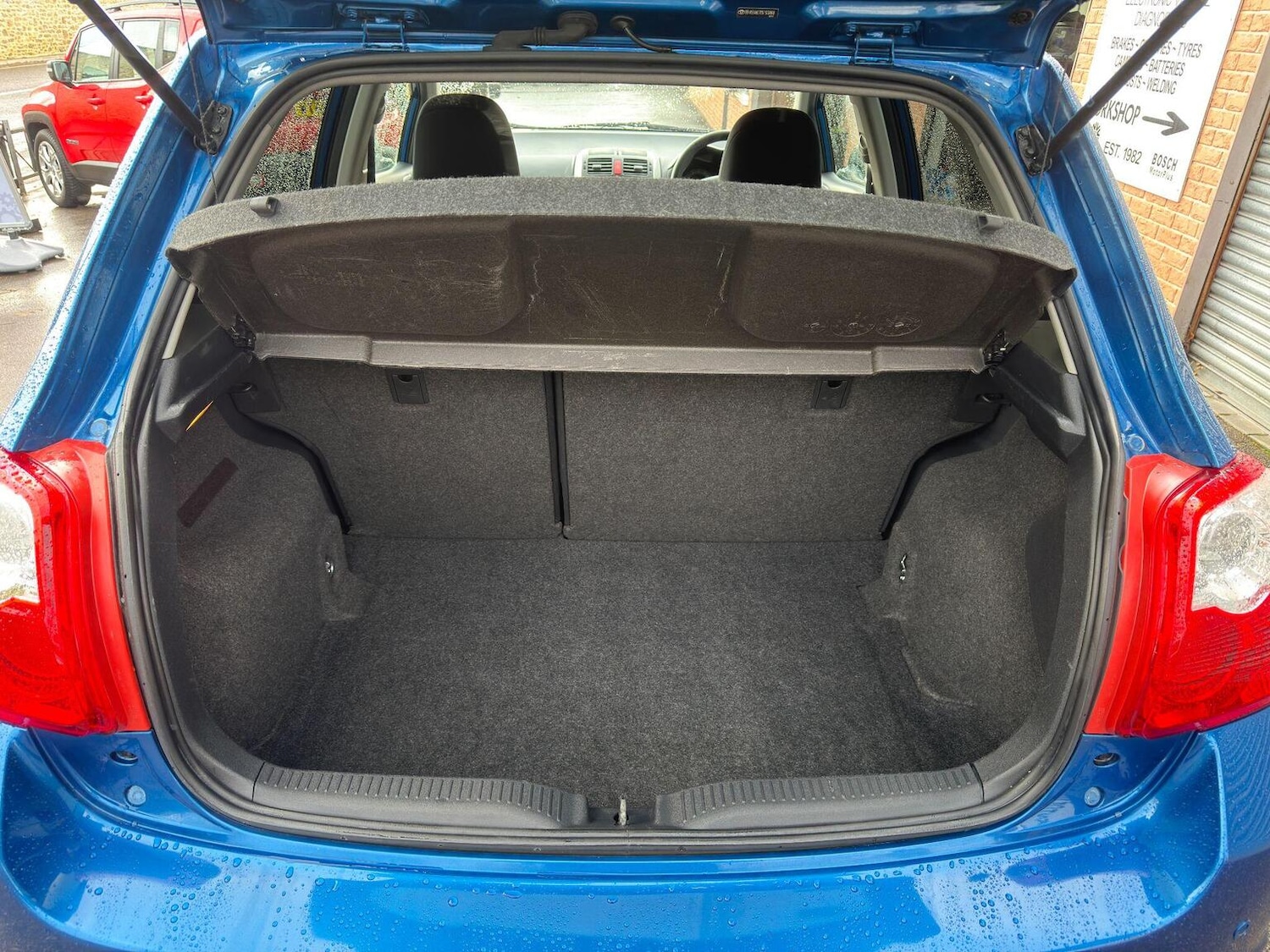 Used Toyota Auris 2010 for sale - 76741250: Photo 41