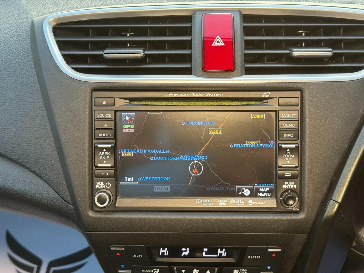 Used Honda Civic 2015 for sale - 77014789: Photo 32