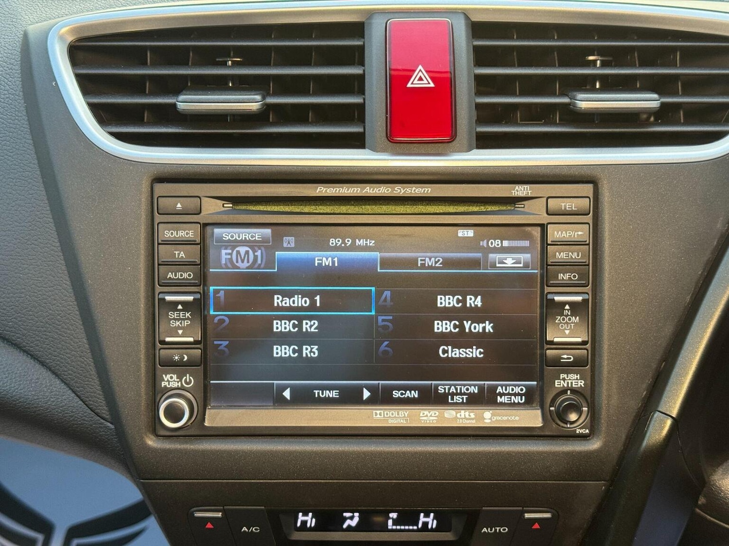 Used Honda Civic 2015 for sale - 77014789: Photo 33