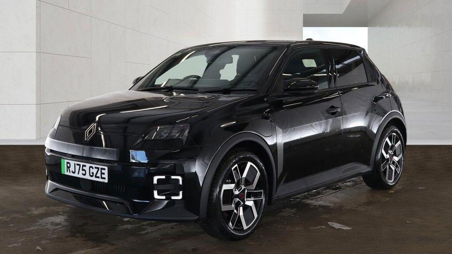 Used Renault 5 E-Tech electric 2026 for sale - 78077807: Photo 2