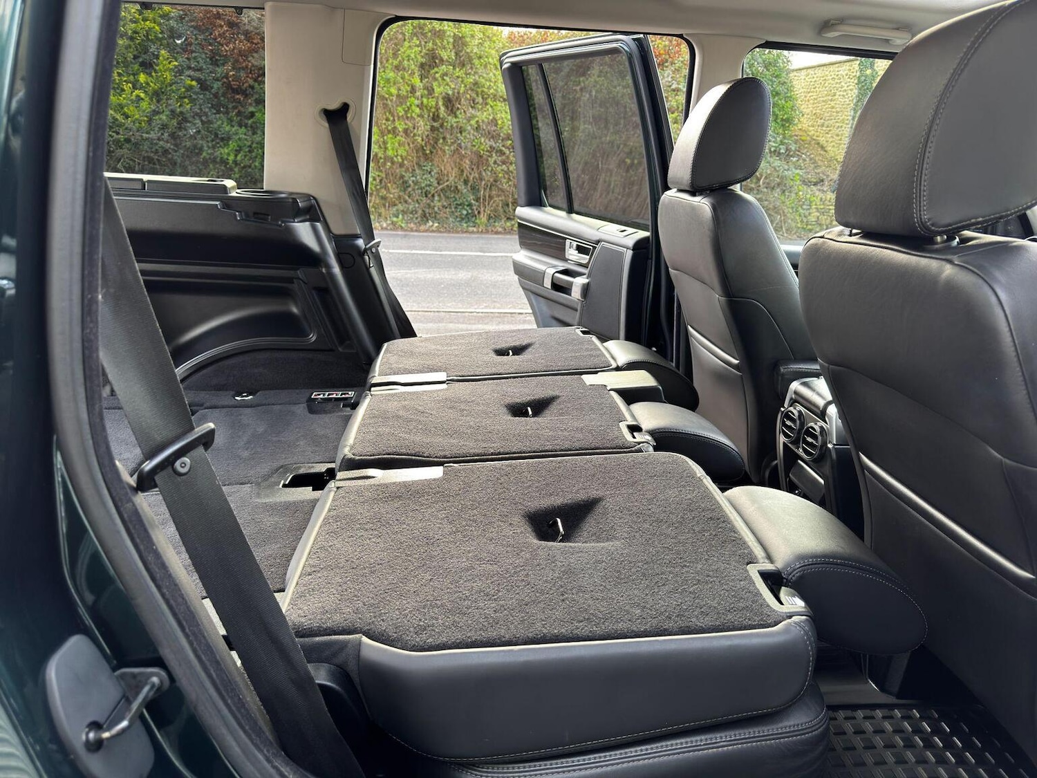 Used Land Rover Discovery 2012 for sale - 77656320: Photo 17