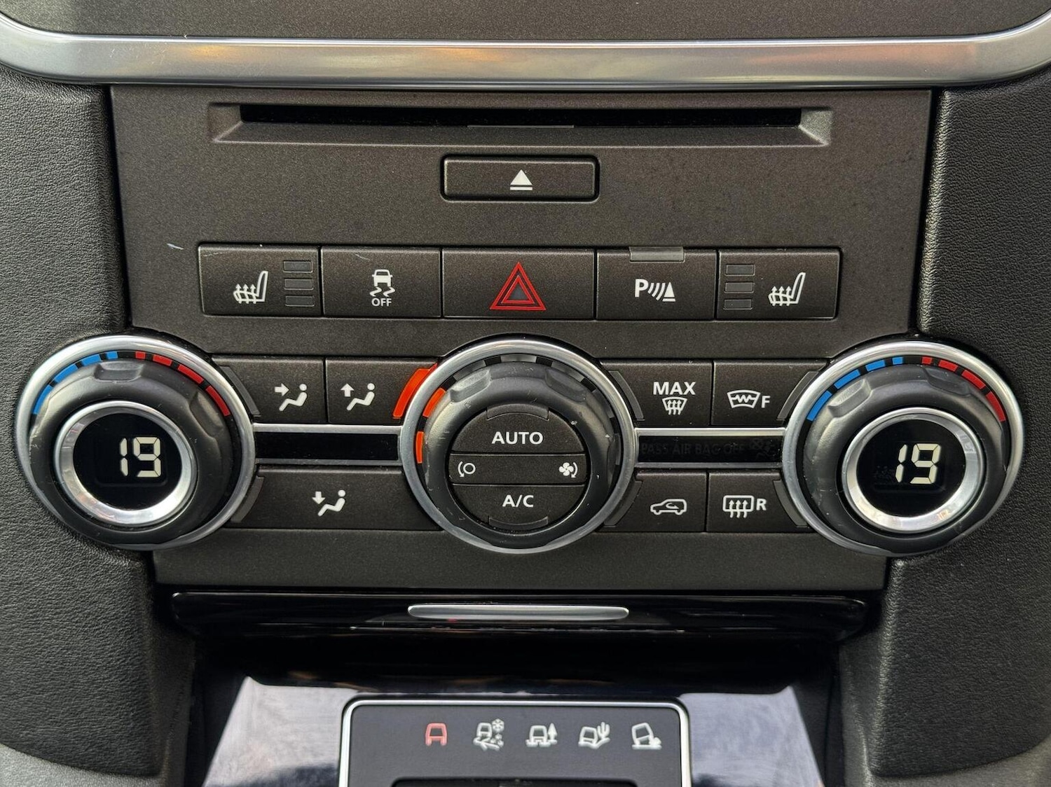 Used Land Rover Discovery 2012 for sale - 77656320: Photo 25