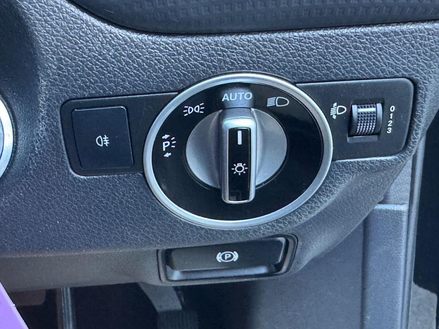 Used Mercedes-Benz A-Class 2014 for sale - 77973714: Photo 25