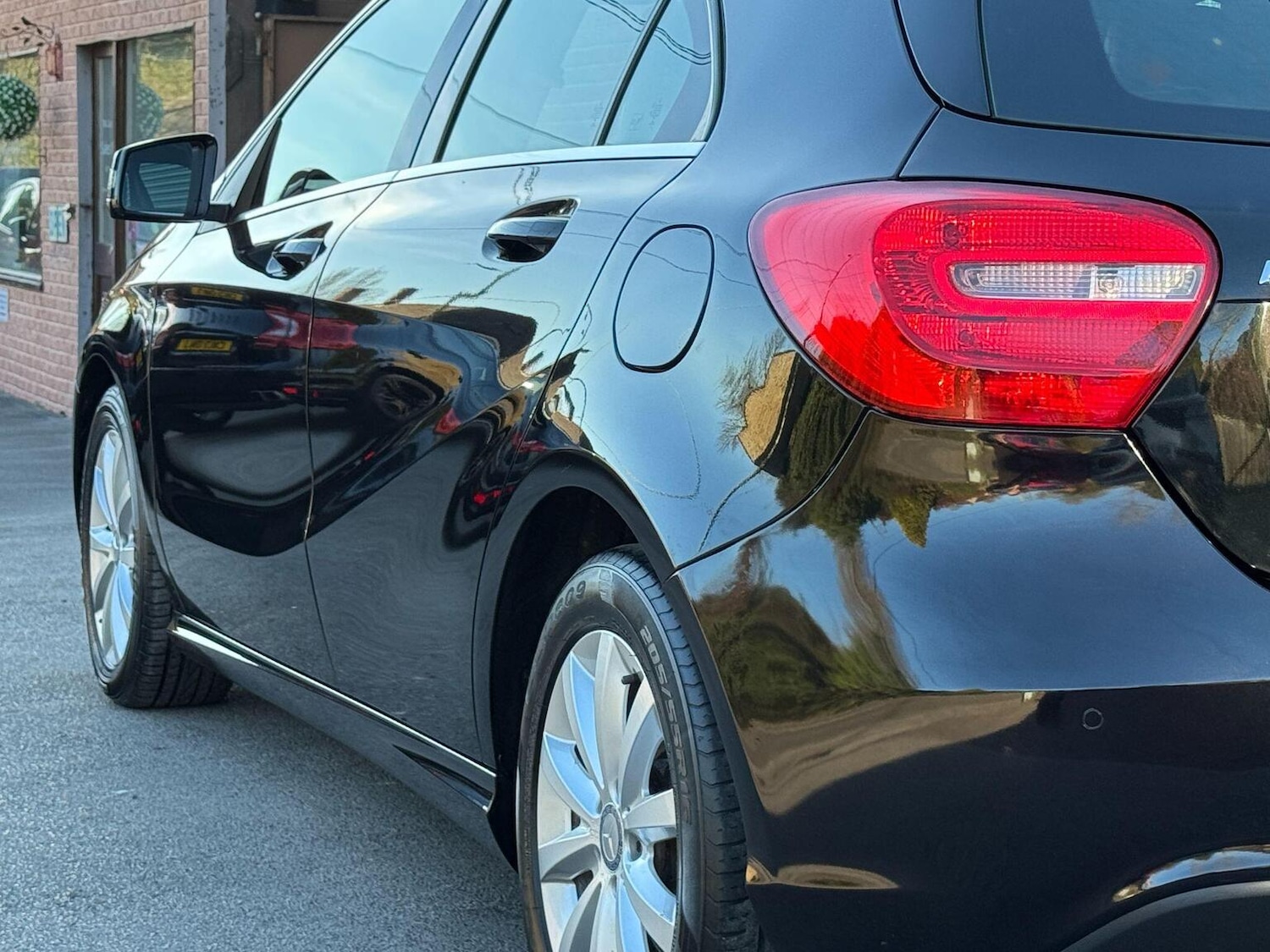 Used Mercedes-Benz A-Class 2014 for sale - 77973714: Photo 5