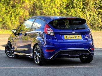 Used Ford Fiesta 2017 for sale - 76035557: Photo