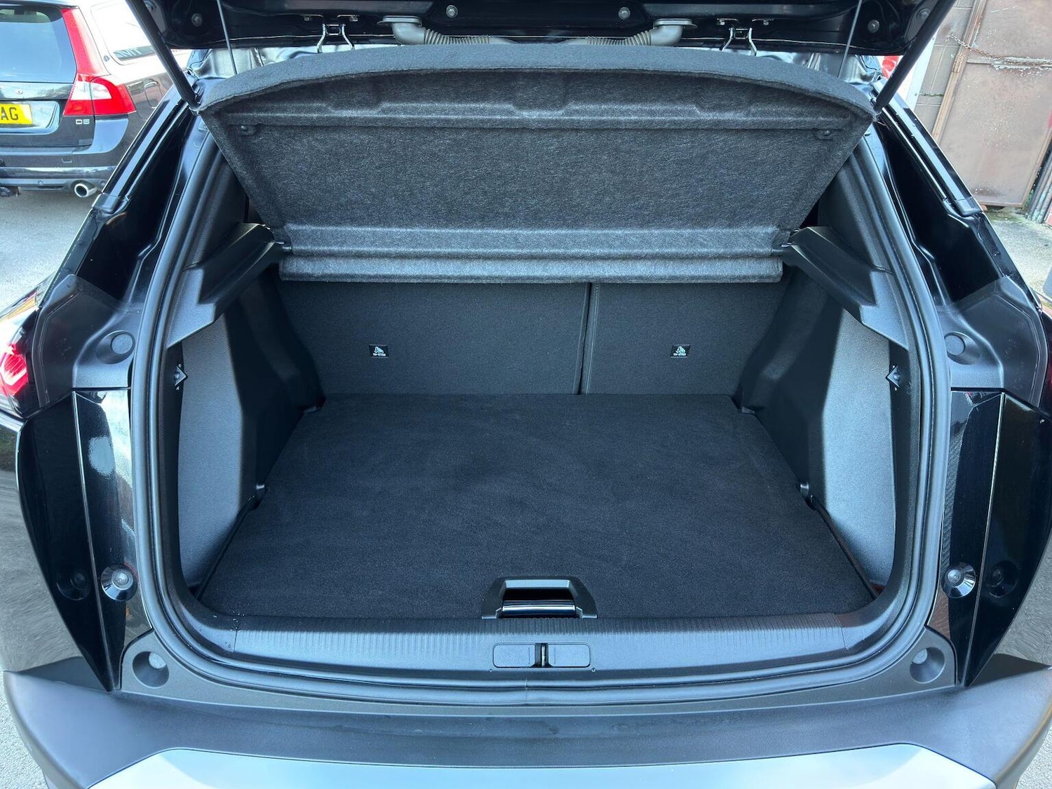 Used Peugeot 2008 2023 for sale - 77417475: Photo 41