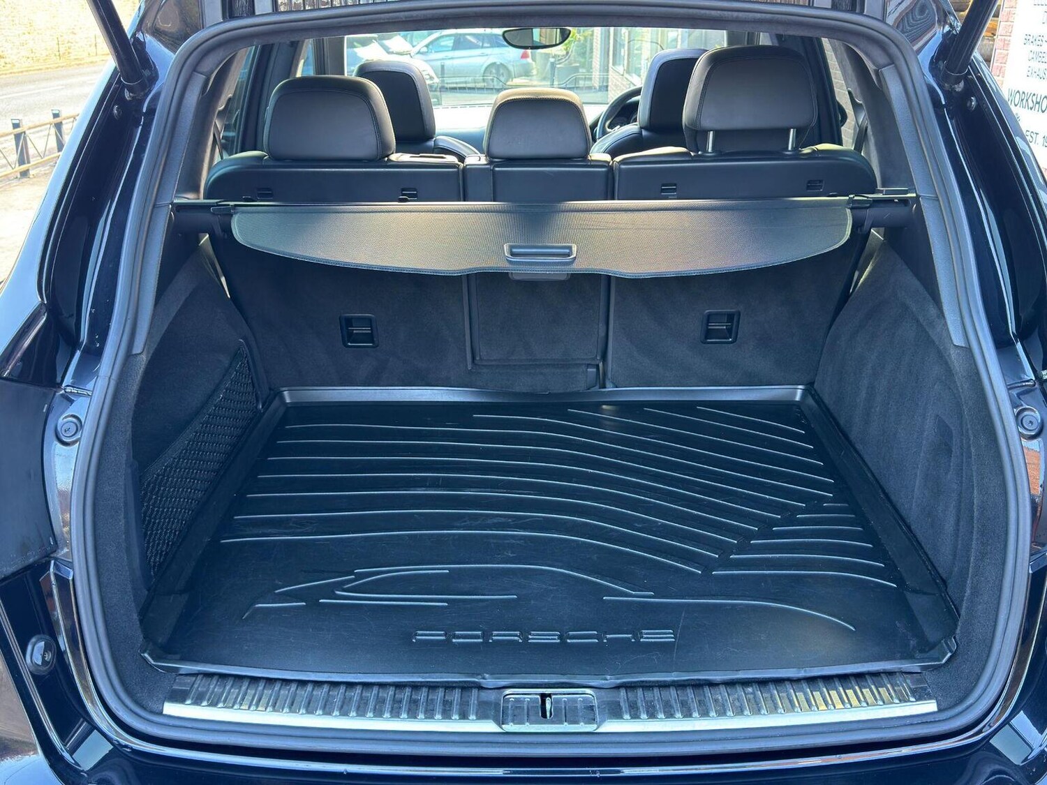 Used Porsche Cayenne 2013 for sale - 77915745: Photo 48