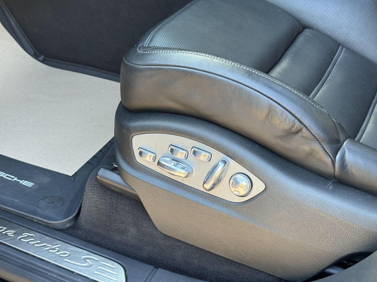 Used Porsche Cayenne 2013 for sale - 77915745: Photo 66