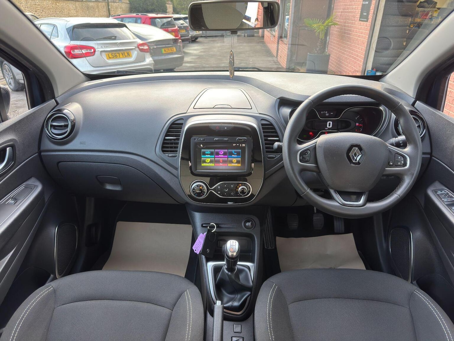 Used Renault Captur 2020 for sale - 76576920: Photo 17