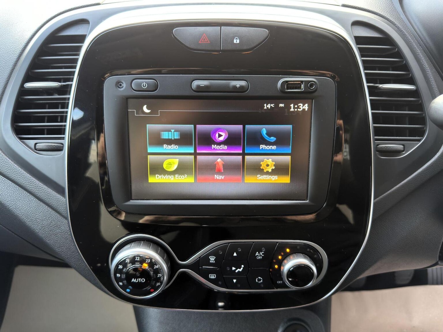 Used Renault Captur 2020 for sale - 76576920: Photo 40