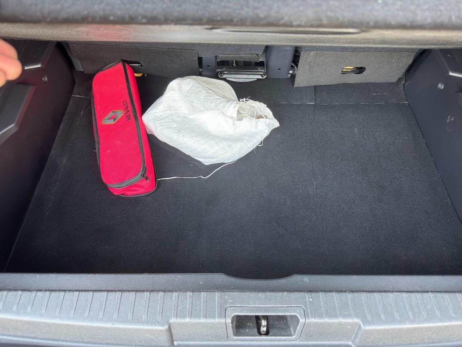 Used Renault Captur 2020 for sale - 76576920: Photo 49