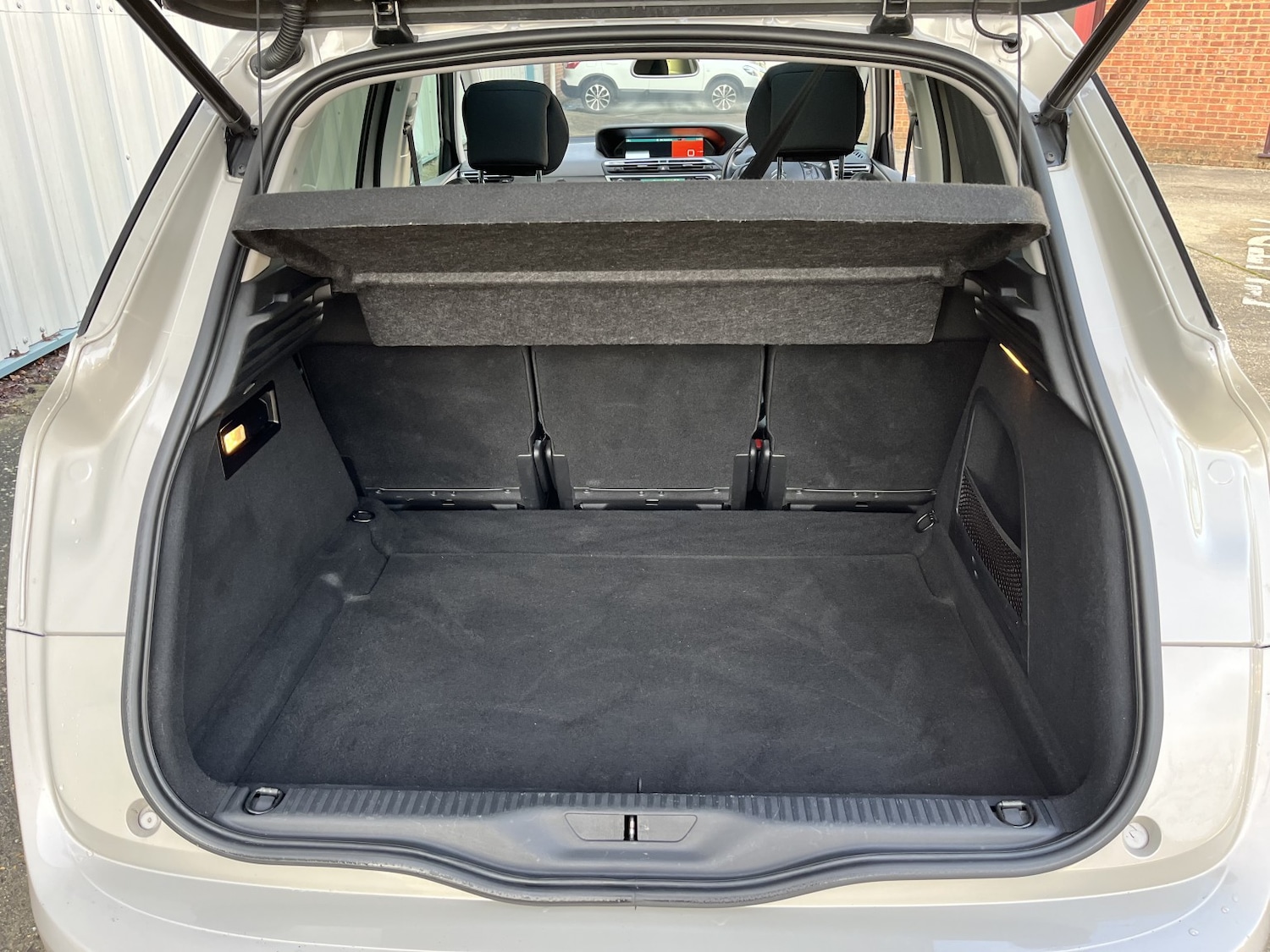 Used Citroen C4 Picasso 2017 for sale - 77357351: Photo 29