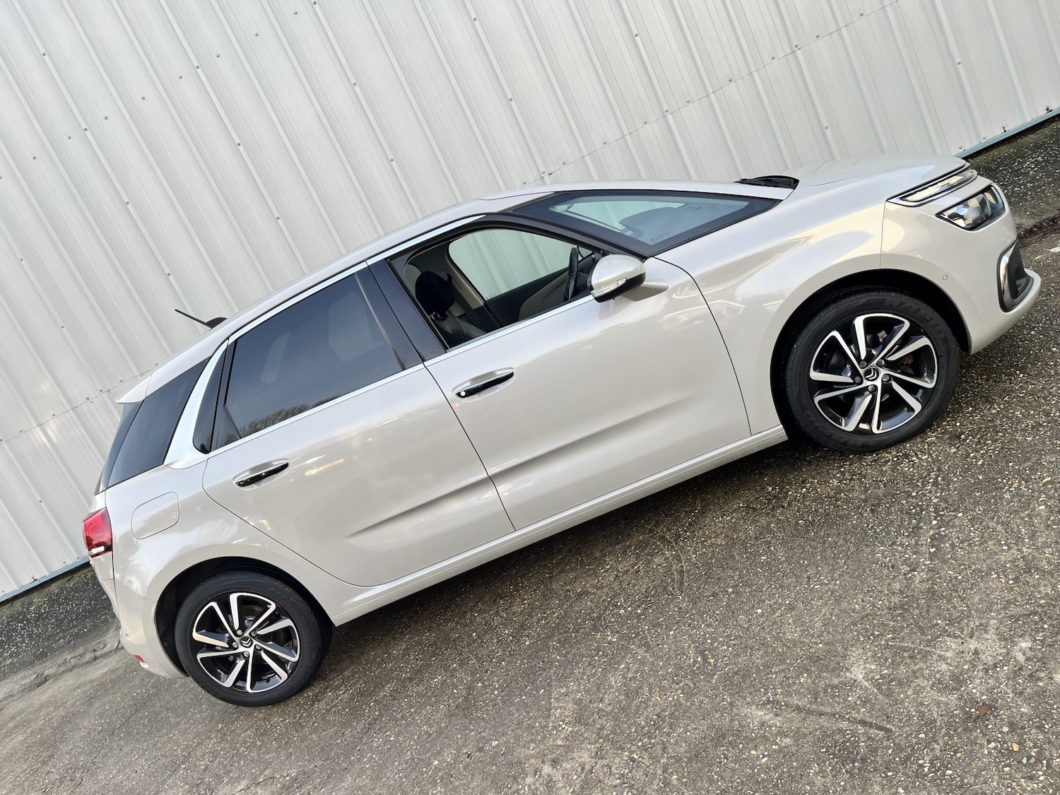 Used Citroen C4 Picasso 2017 for sale - 77357351: Photo 6