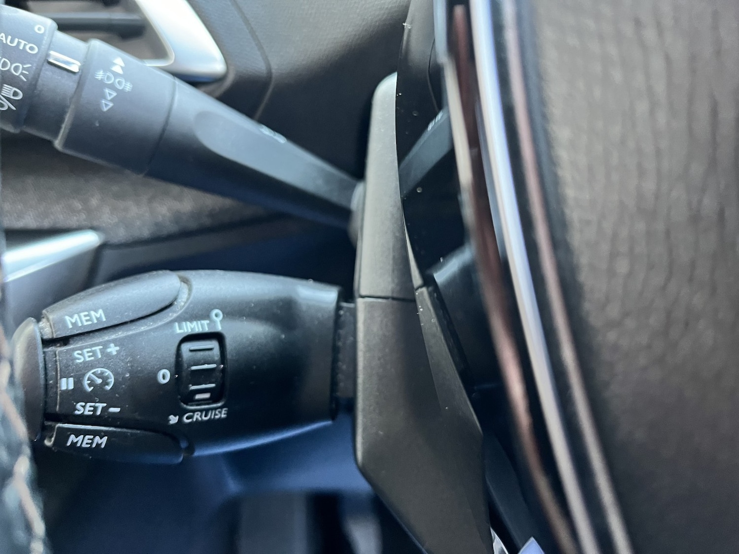 Used Peugeot 3008 2018 for sale - 77080777: Photo 37