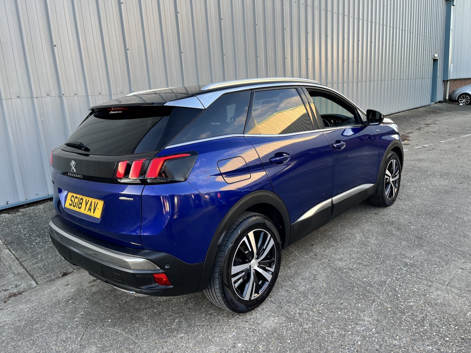 Used Peugeot 3008 2018 for sale - 77080777: Photo 5