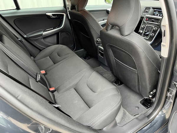 Used Volvo V60 2013 for sale - 76237225: Photo 21