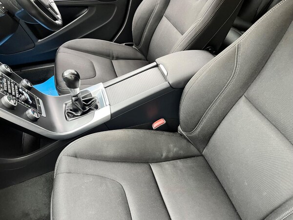 Used Volvo V60 2013 for sale - 76237225: Photo 25