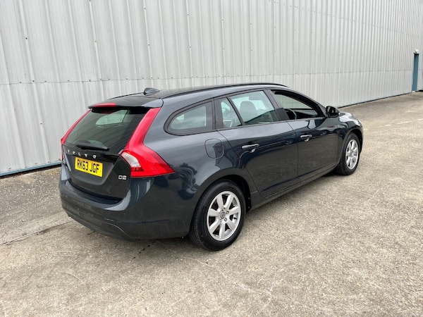 Used Volvo V60 2013 for sale - 76237225: Photo 5
