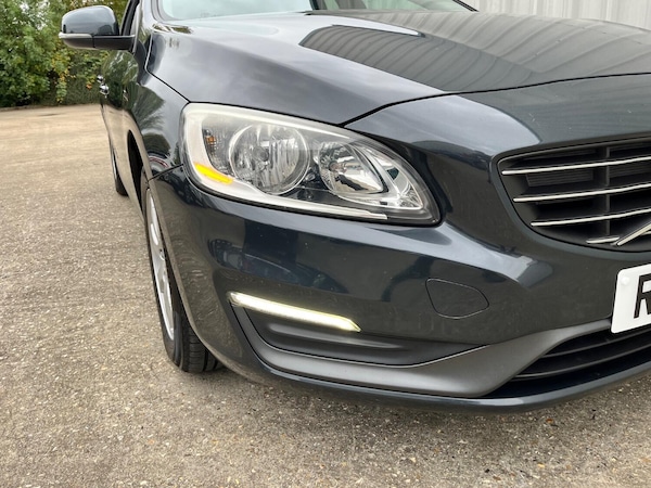 Used Volvo V60 2013 for sale - 76237225: Photo 9