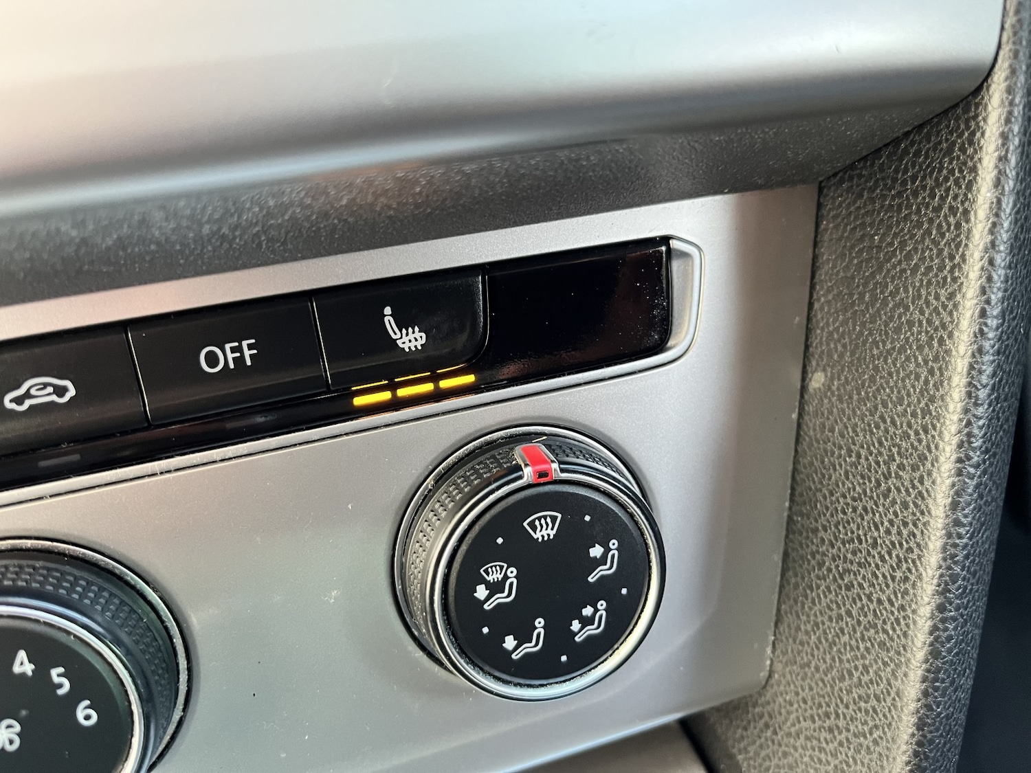 Used Volkswagen Passat 2017 for sale - 77906452: Photo 32