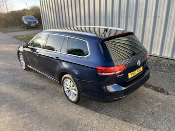 Used Volkswagen Passat 2017 for sale - 77906452: Photo