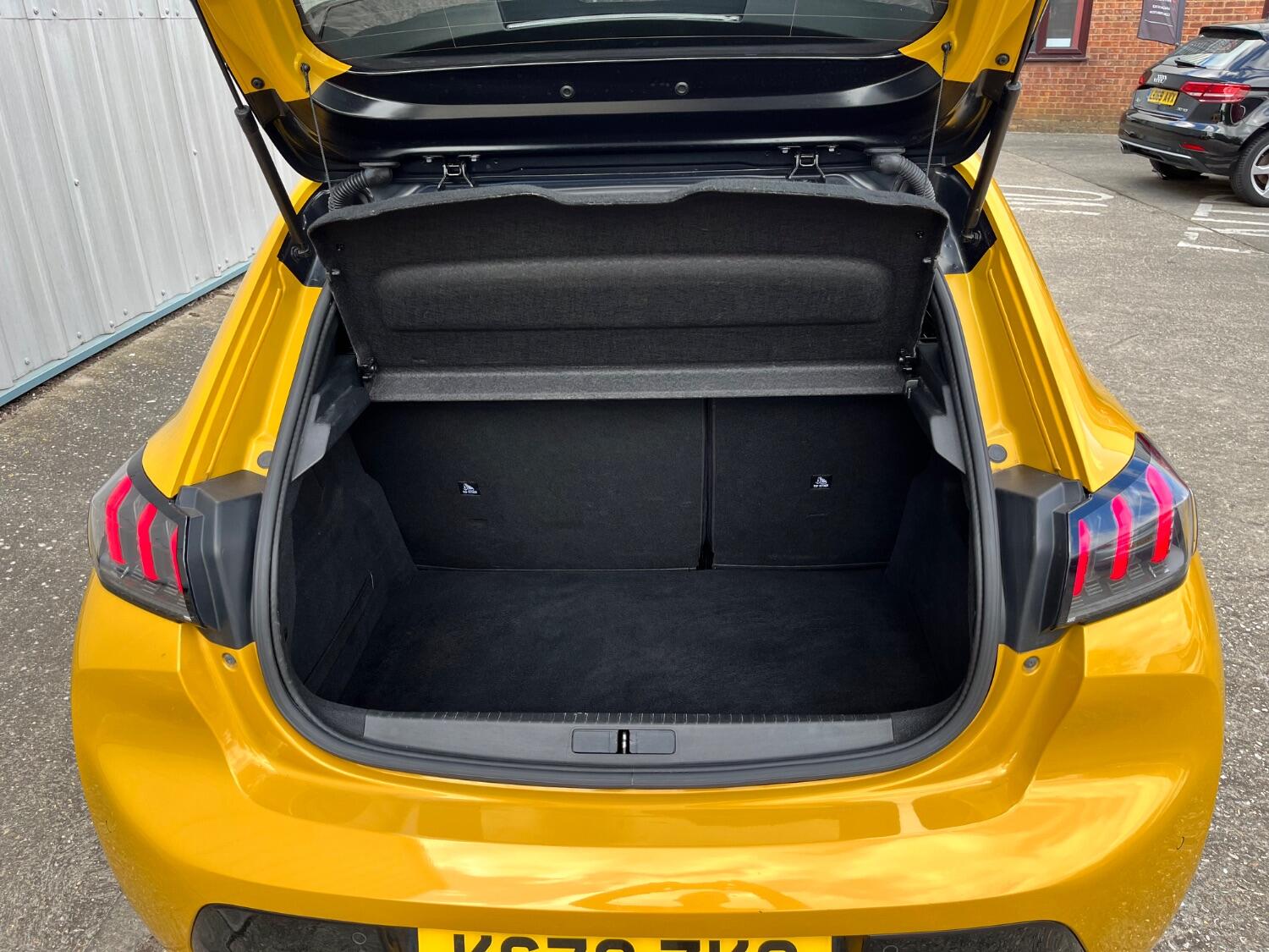 Used Peugeot 208 2021 for sale - 76957879: Photo 27