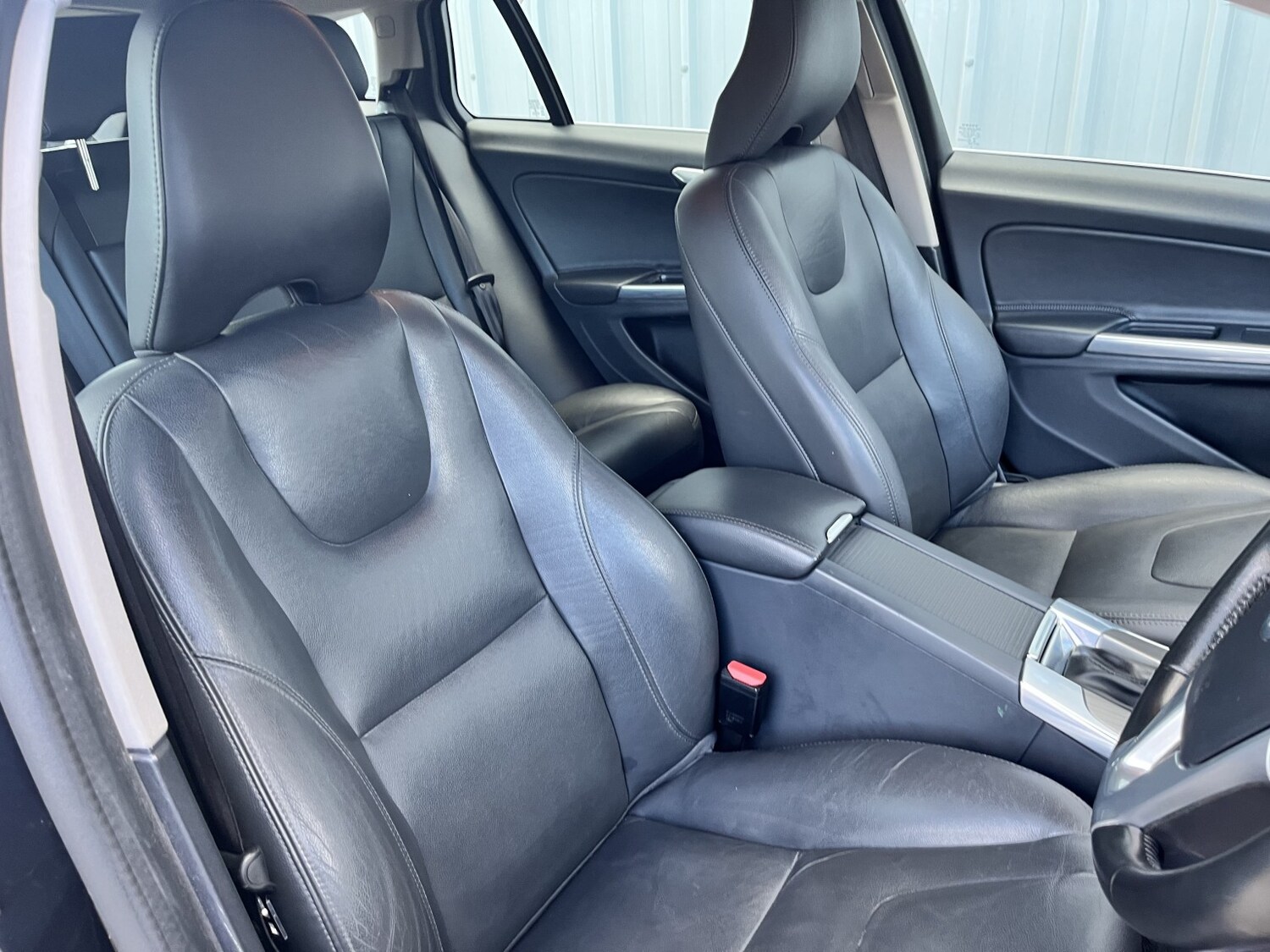 Used Volvo V60 2015 for sale - 78031584: Photo 15