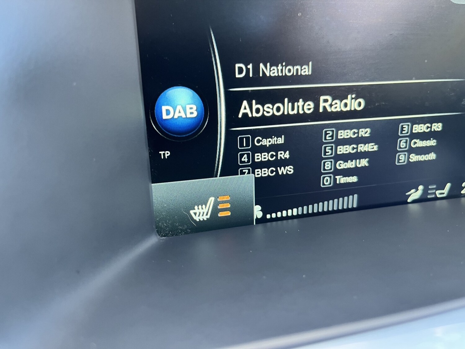 Used Volvo V60 2015 for sale - 78031584: Photo 29