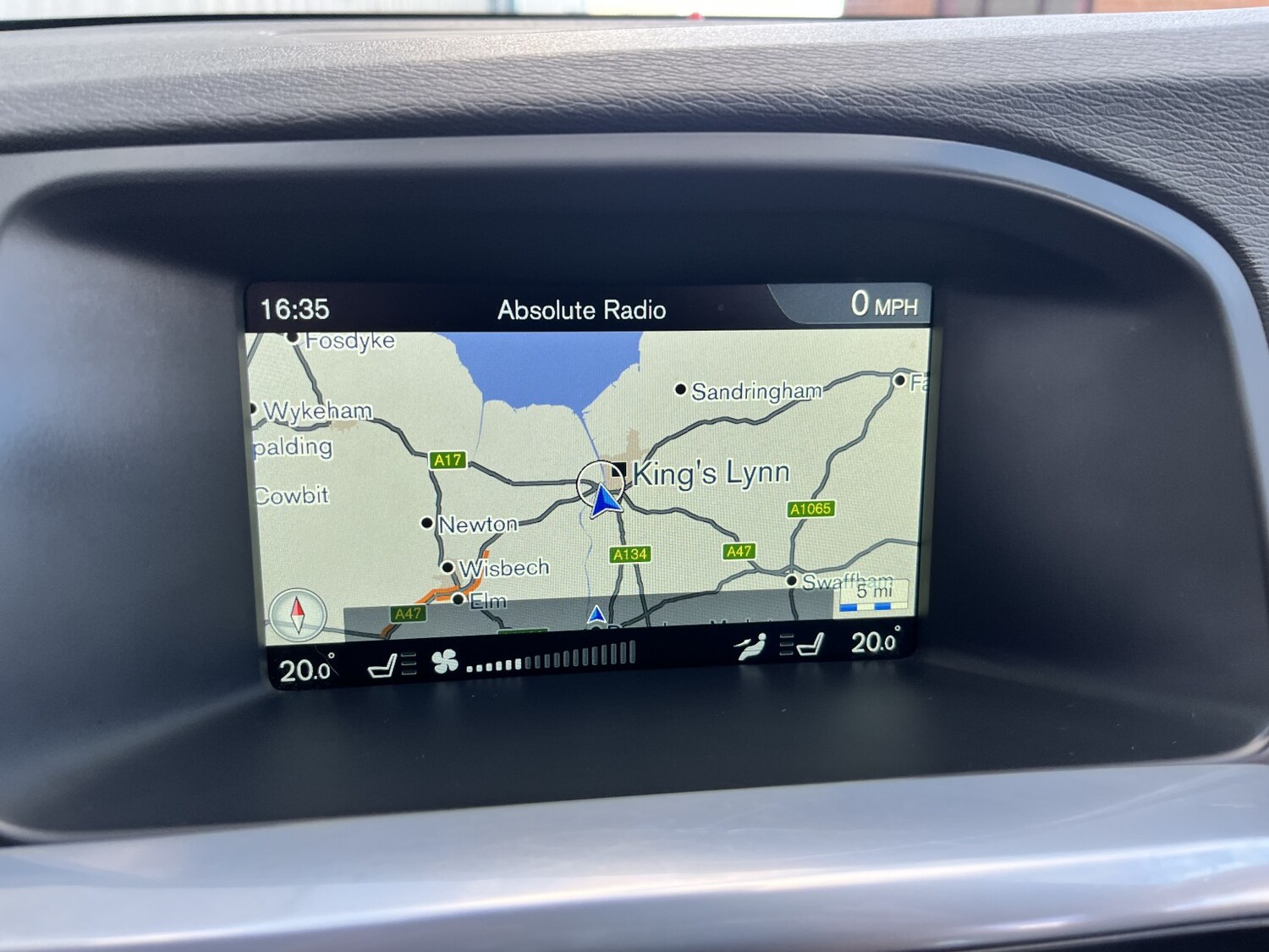 Used Volvo V60 2015 for sale - 78031584: Photo 30