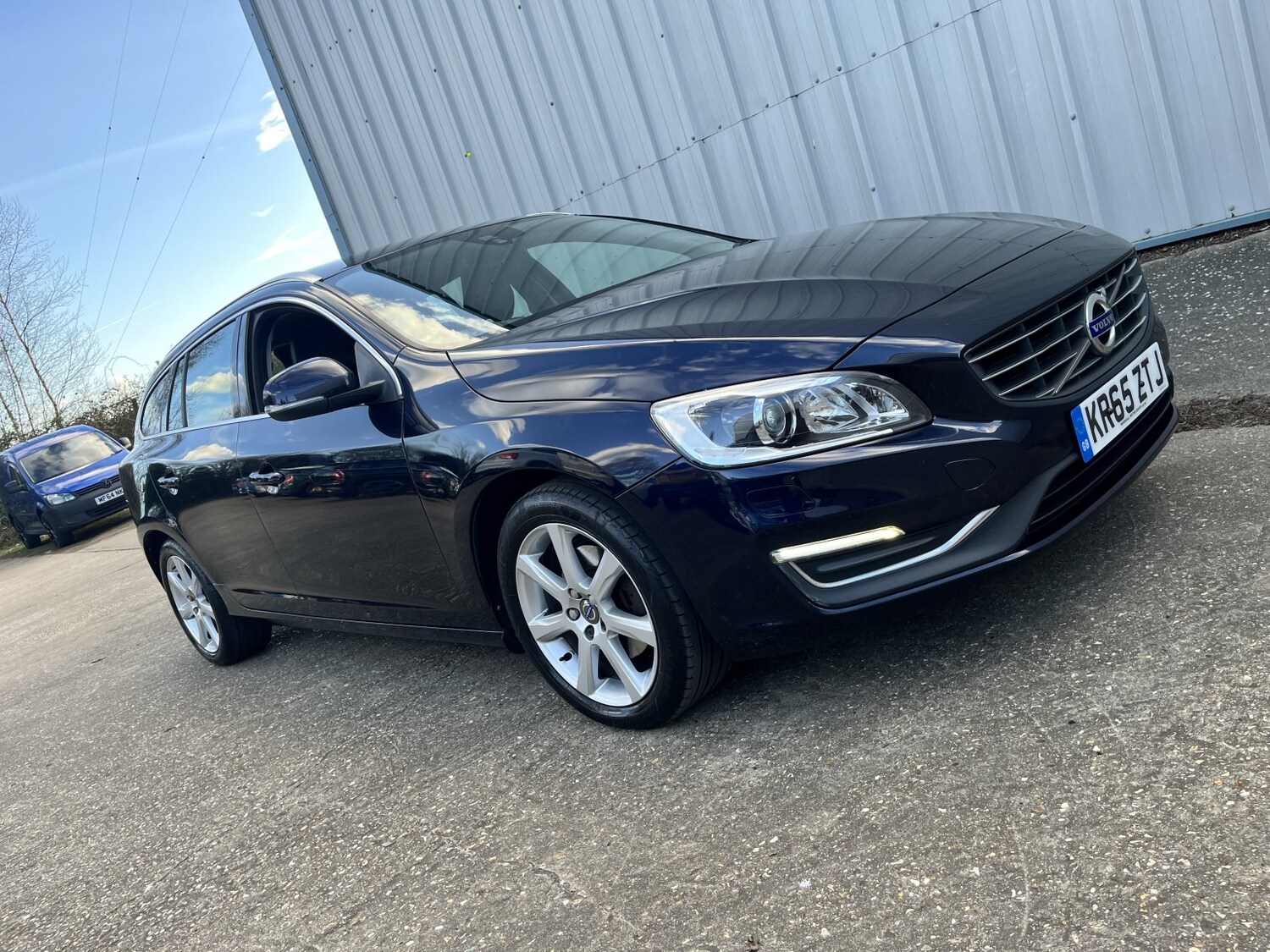 Used Volvo V60 2015 for sale - 78031584: Photo 7