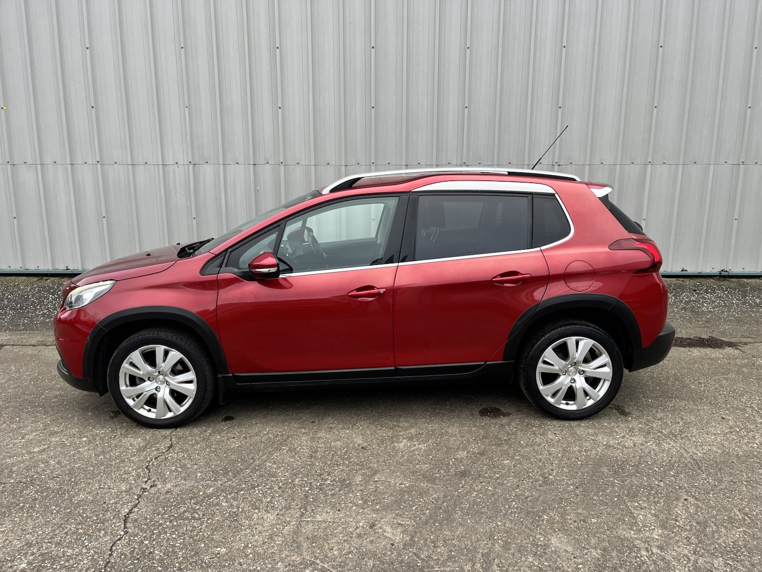 Used Peugeot 2008 2016 for sale - 77508542: Photo 2